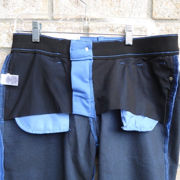 SIZE 10. NWT. Liz Claiborne Sara crop mid-rise capris. - Picture 16 of 16